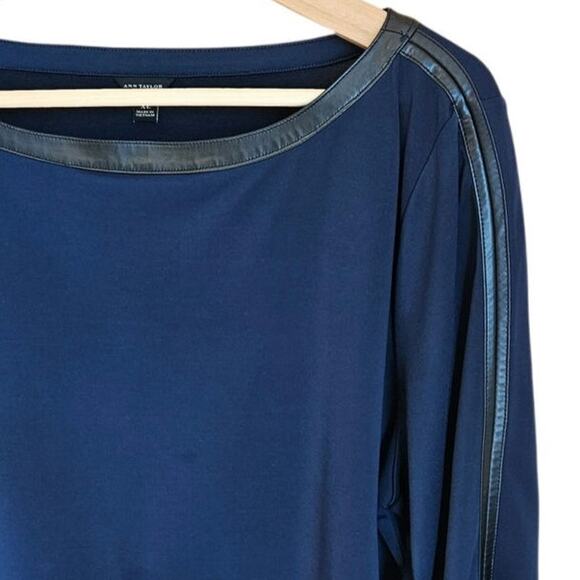 Ann Taylor Blouse Synthetic Black Leather Accents 3/4 Sleeve Navy Women's XLarge - Picture 3 of 6